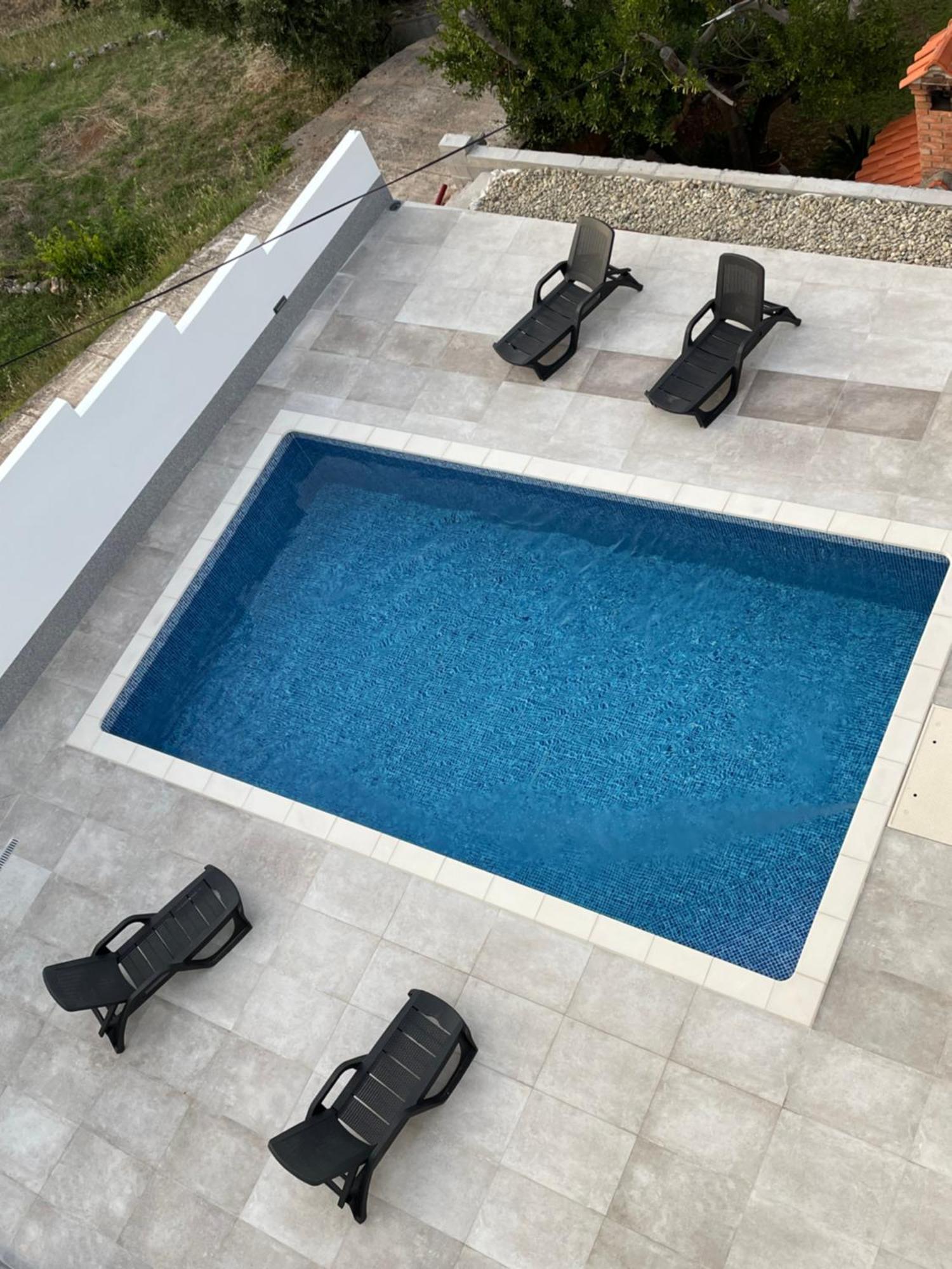 Villa Ana Преко Екстериор снимка
