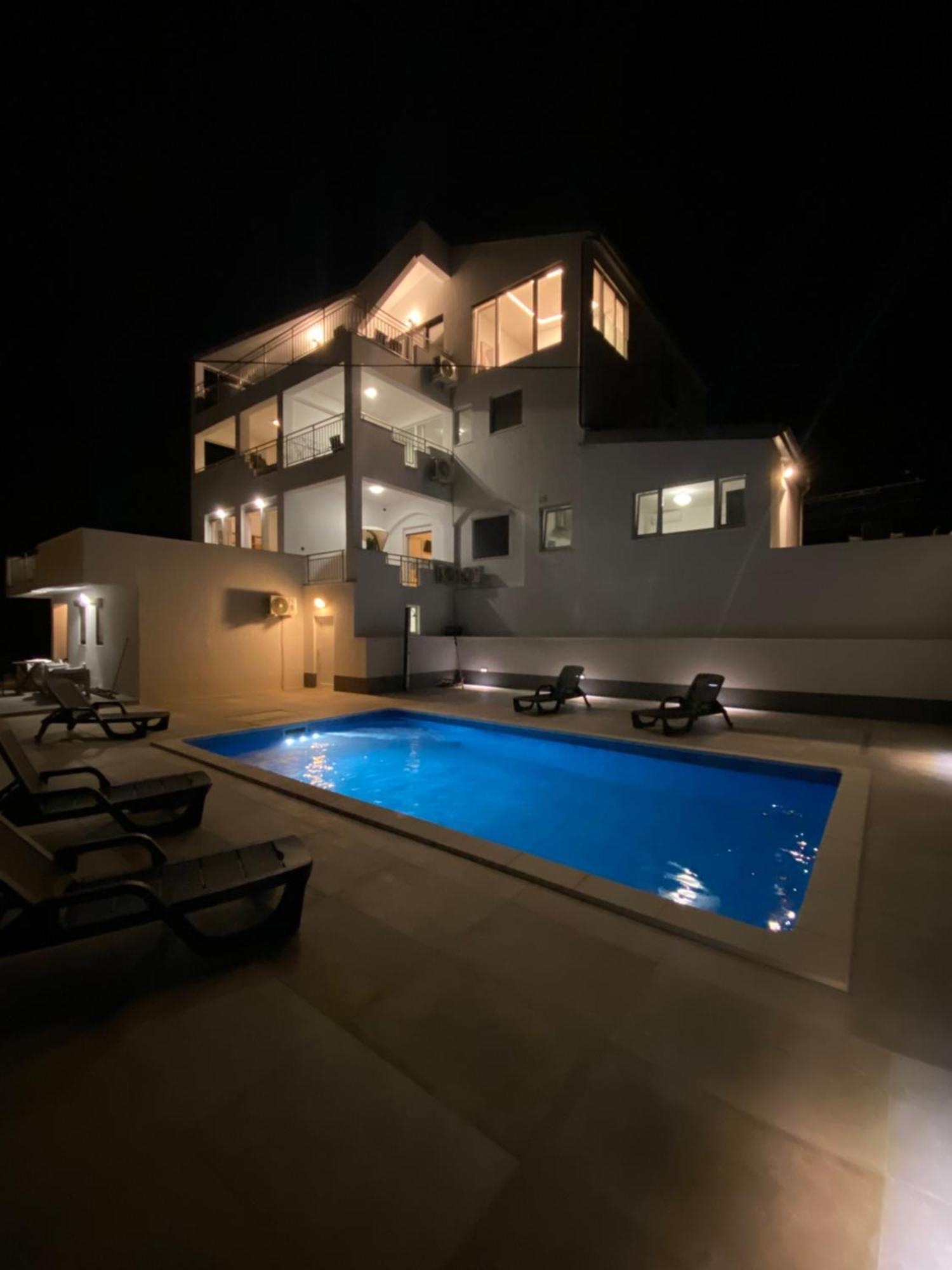 Villa Ana Преко Екстериор снимка