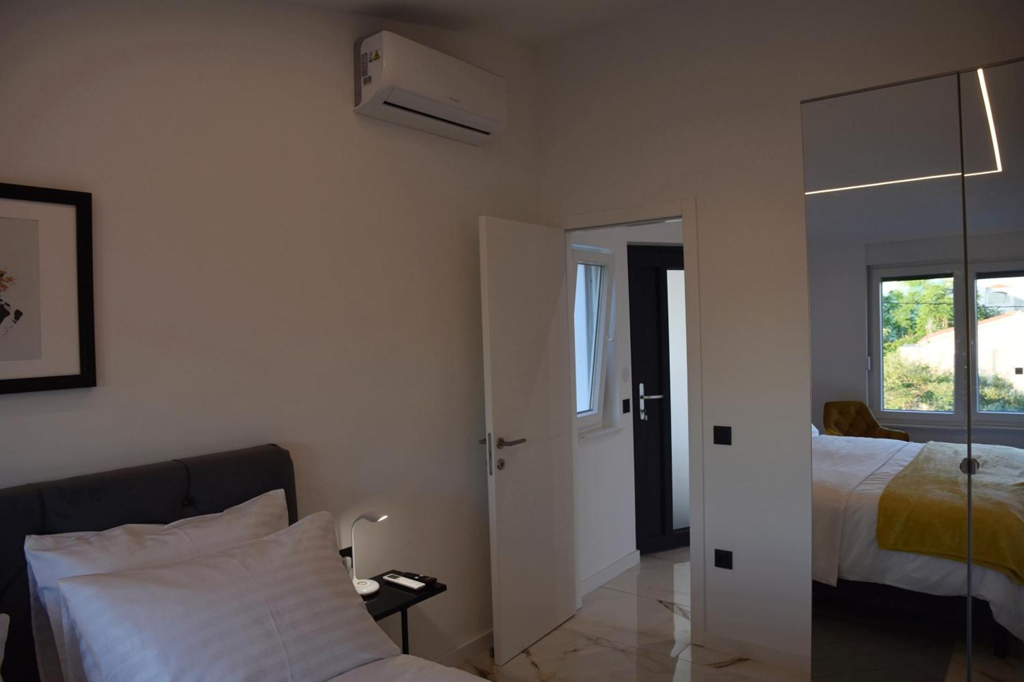 Villa Ana Преко Екстериор снимка