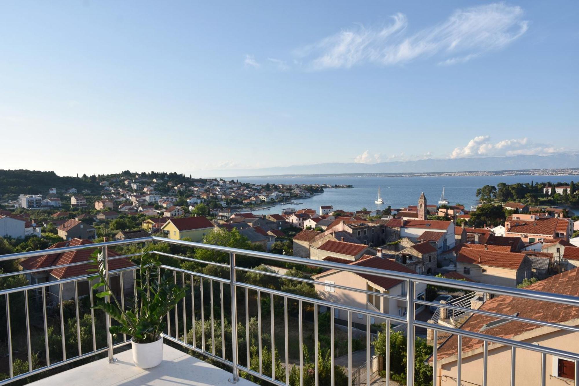 Villa Ana Преко Екстериор снимка